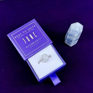 NIB Ryze Party Born To Shine June Birthday BTS Moonstone .925 Sterling Size 9